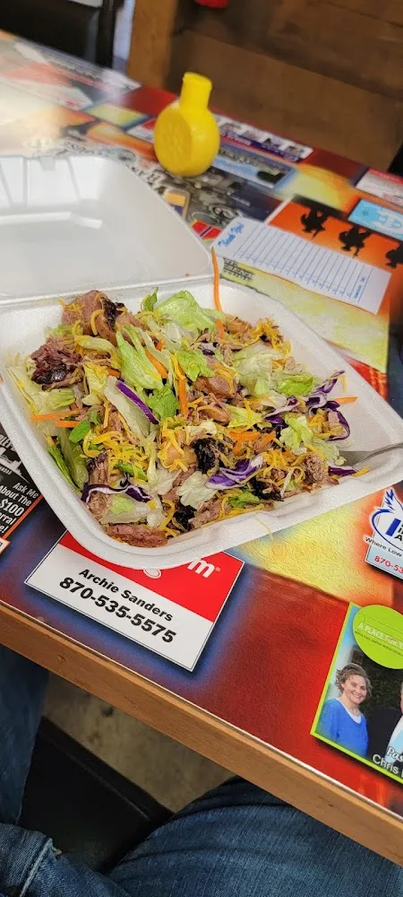 BBQ Beef Salad with Sliced Smoked Sausage